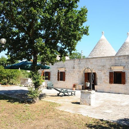 Trullo Cinquenoci Suite Locorotondo Bagian luar foto