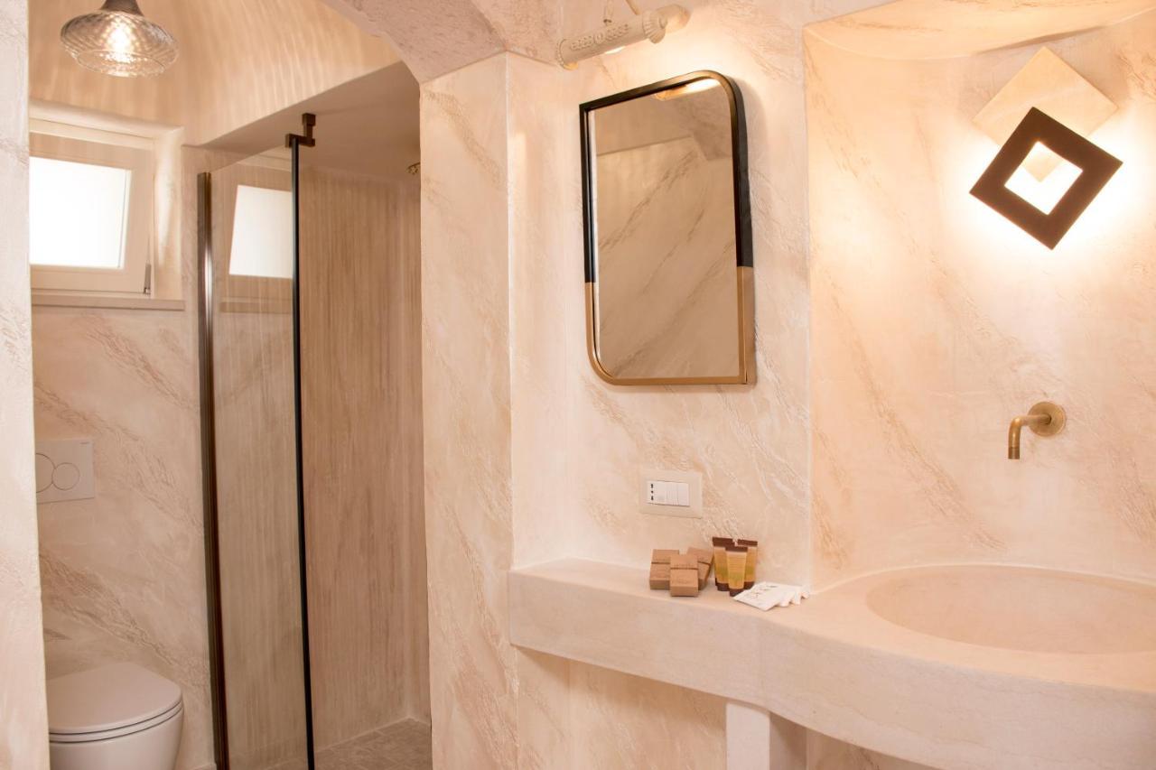 Trullo Cinquenoci Suite Locorotondo Bagian luar foto